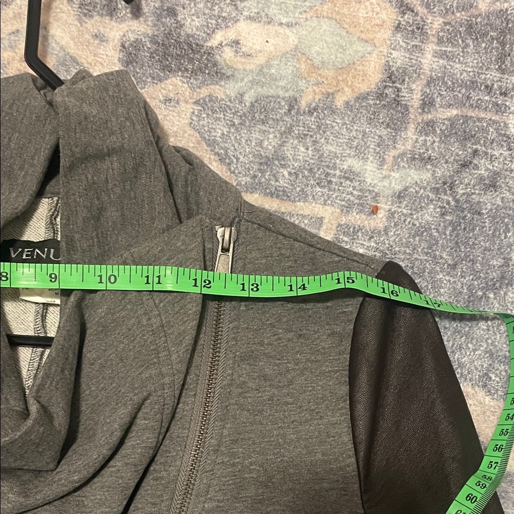 VENUS Gray‎ and Brown Women's Sweater - Picture 7 of 7